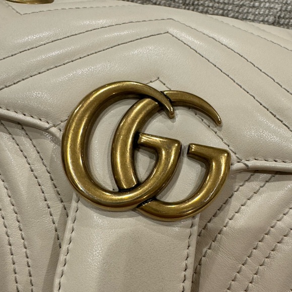 Authentic Gucci Marmont mini bag in white - Picture 7 of 16